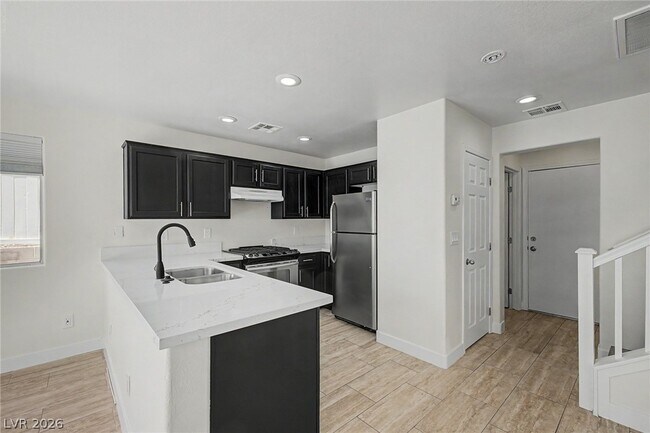 Building Photo - 8168 New Leaf Ave