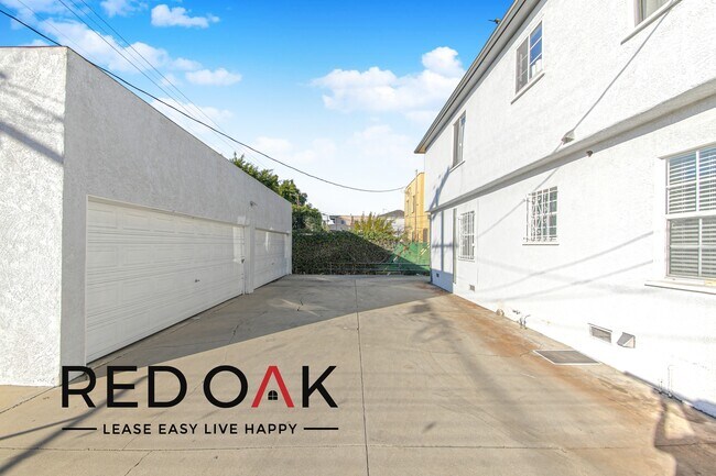 Building Photo - 441 Hayworth Ave