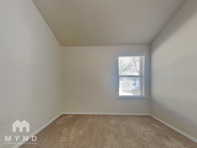 Building Photo - 20216 Boggy Ford Rd