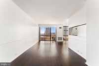 Building Photo - 1326 Spruce St