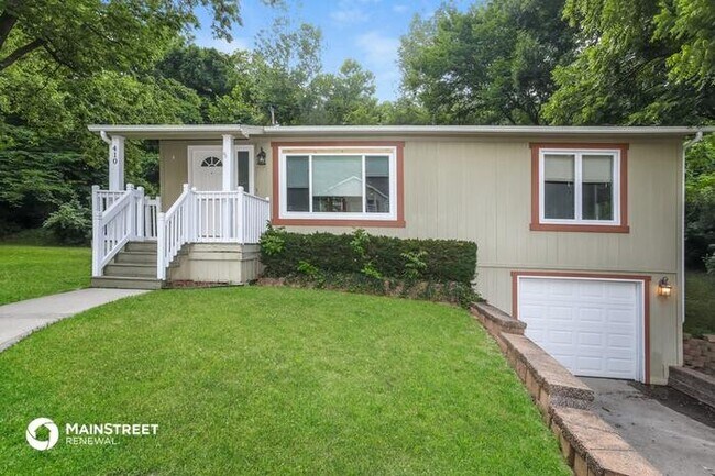 Primary Photo - 410 N EUGENE FIELD RD, CLAYCOMO, MO 64119