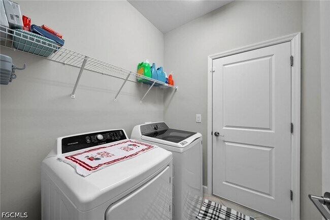 Building Photo - 13846 Pine Lodge Ln