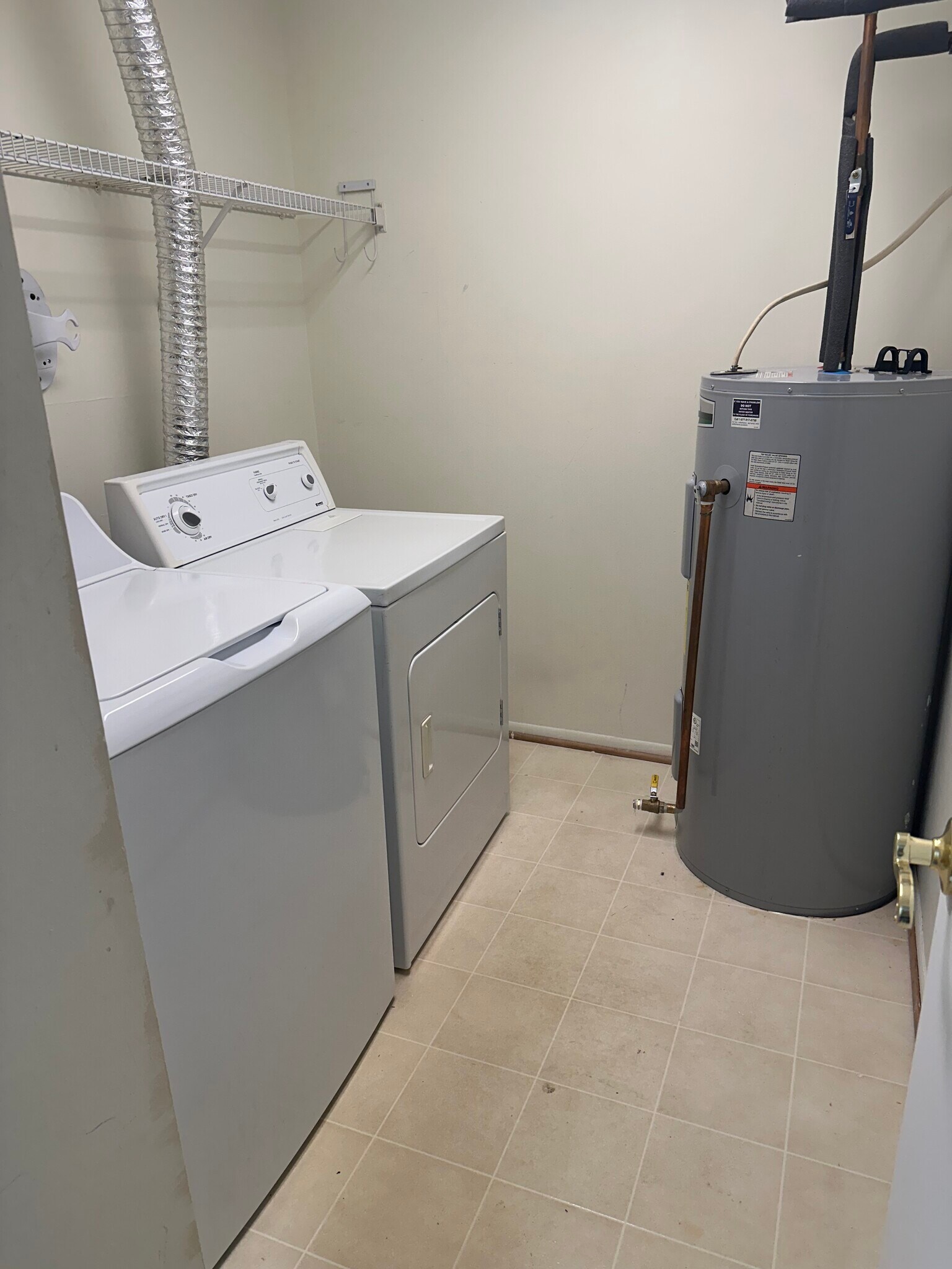 Building Photo - 8131 Needwood Rd