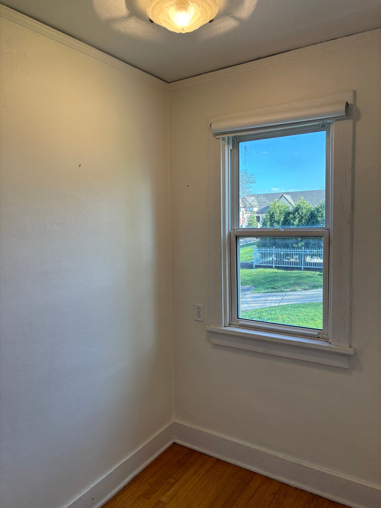 Dining nook - 319 N Lake Rd