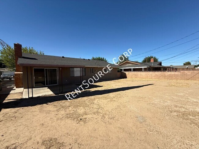 Building Photo - 1177 W Ave J-11