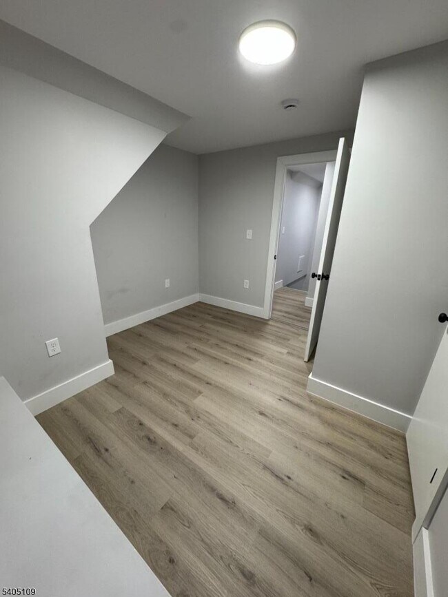 Building Photo - 859 S 16th St