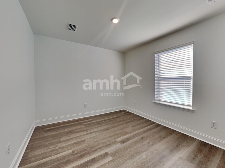 Building Photo - 168 Portside Pk Dr