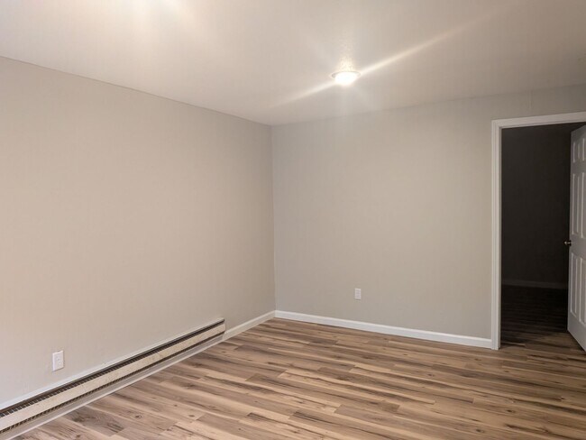 Building Photo - 1071 Kathryn