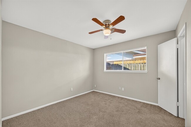 Building Photo - 11447 Kirkvalley Dr