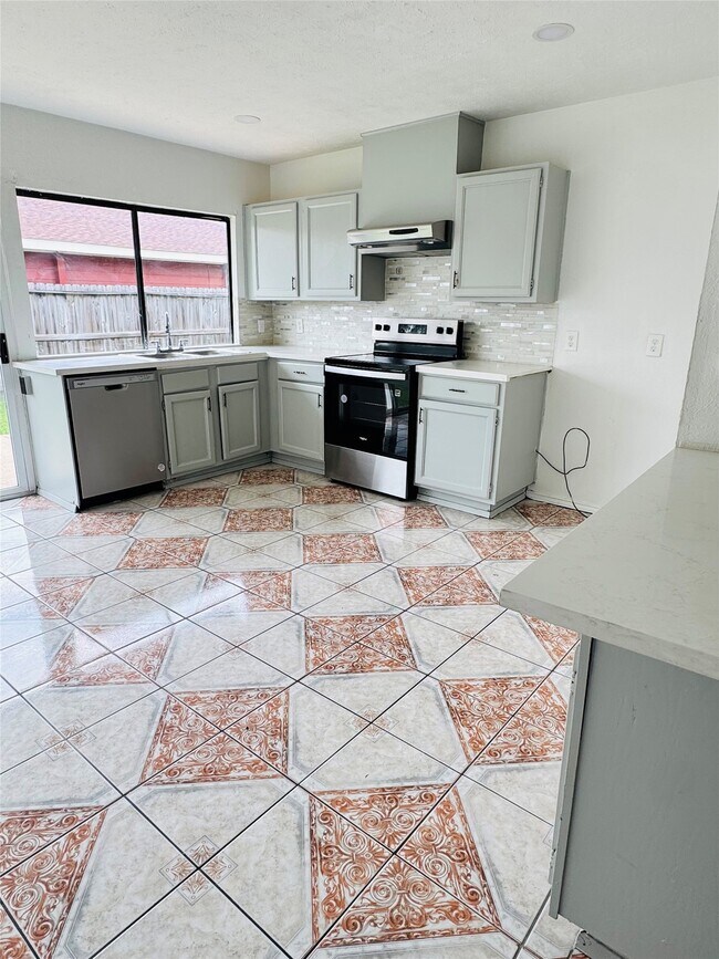 Building Photo - 14010 Meyersville Dr