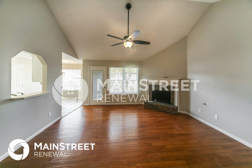 Building Photo - 3018 Caitlynn Circle S