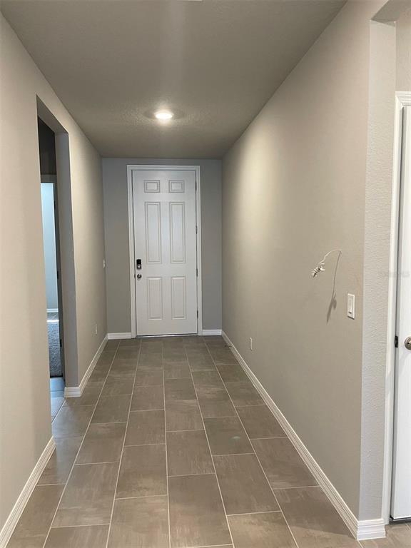 Building Photo - 5295 Meredrew Ln