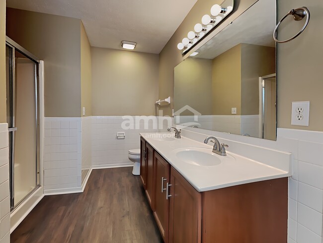 Building Photo - 6351 Hollingsworth Dr