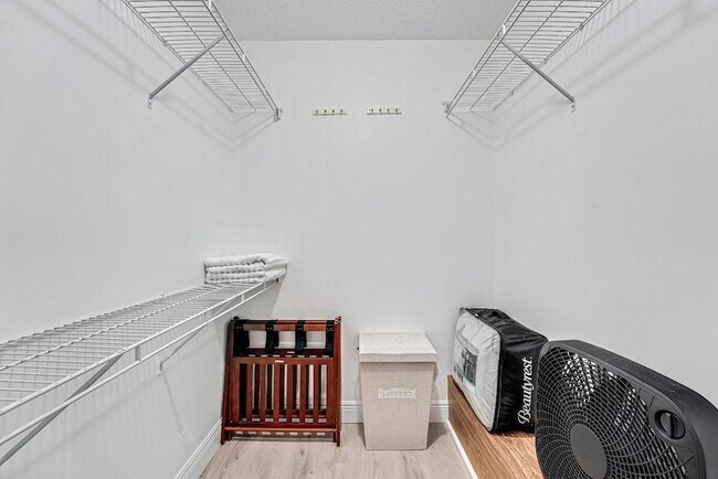 Building Photo - 2439 24th Way