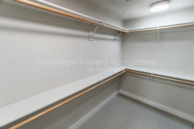 Building Photo - 6904 Jasper Dr