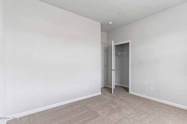 Building Photo - 11 Bonaparte St