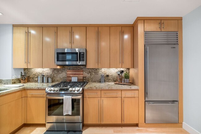 Building Photo - 120 E Rio Salado Pkwy