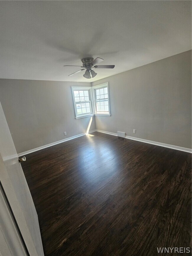 Building Photo - 38 Delham Ave