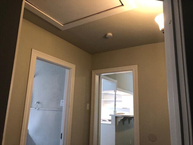 Building Photo - Move in Ready in Central Houston, 2 Bed/1 ...