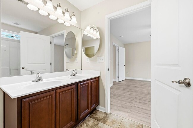 Building Photo - 2375 Morlynn Dr