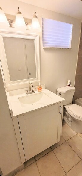 2nd bedroom bathroom - 201 NW 7th St