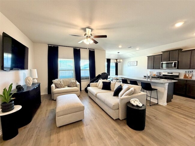 Building Photo - 7416 Raynor Pl