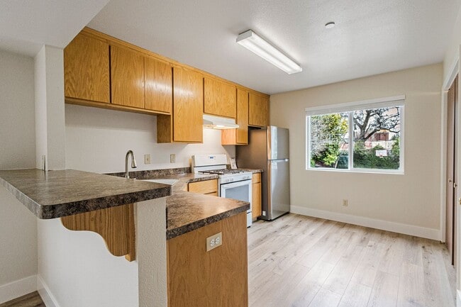 Interior Photo - The Four Seasons