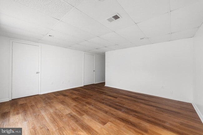 Building Photo - 6911 Cipriano Woods Ct