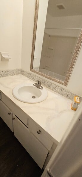 Building Photo - 819 N 70th St