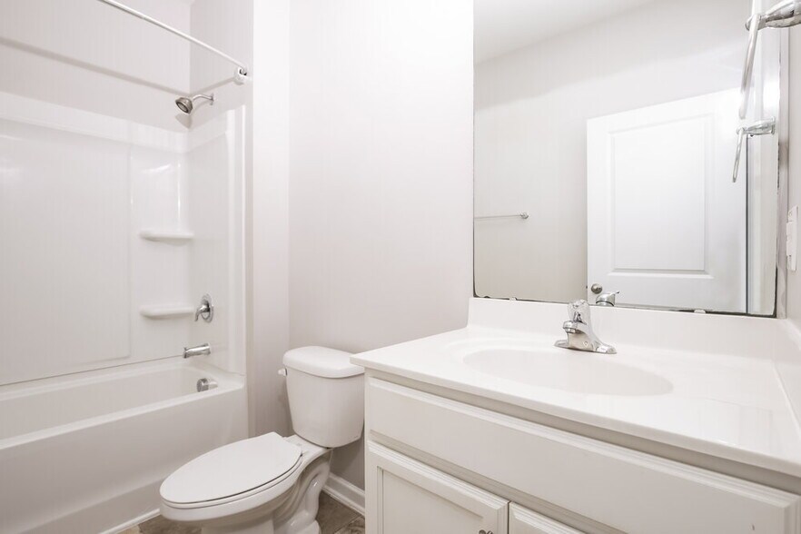 Building Photo - 621 Rose Mallow Dr