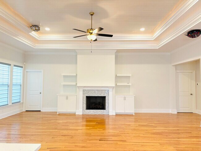 Building Photo - 2506 Blue Ridge Dr