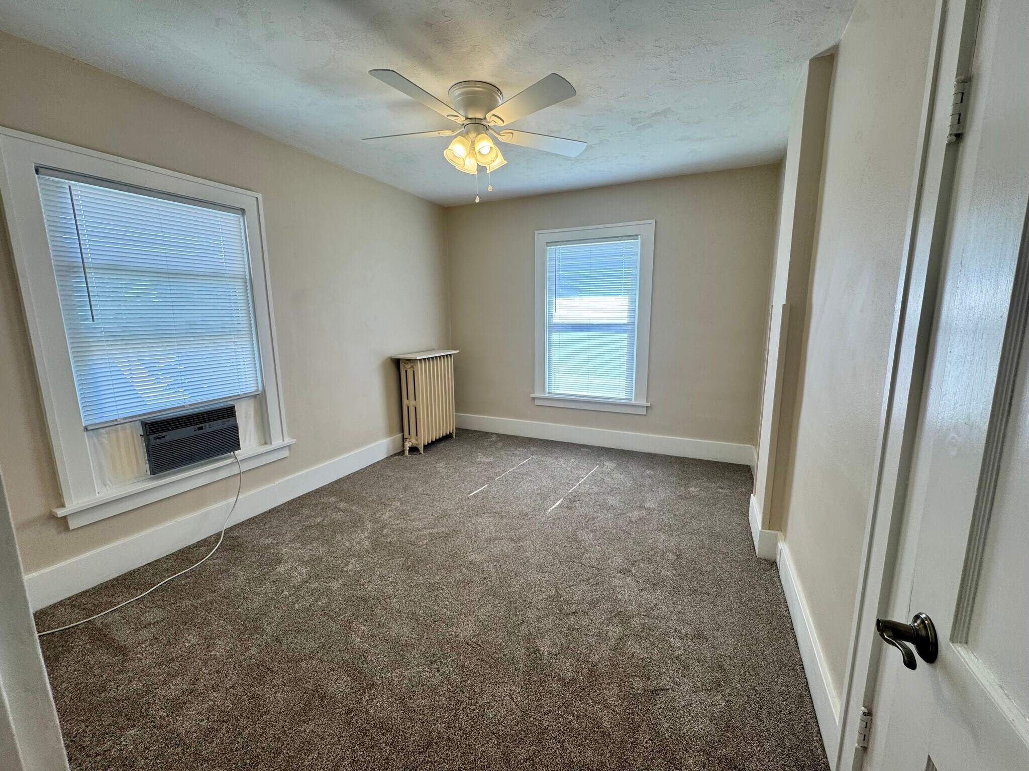 Building Photo - 109 2nd Ave W