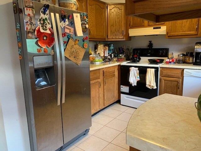 Another interior view of the kitchen - 917 Rose Hill Ave