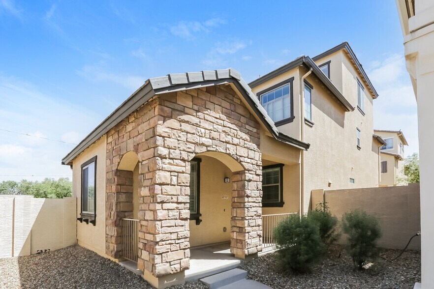 Primary Photo - 7057 S 7th Ln