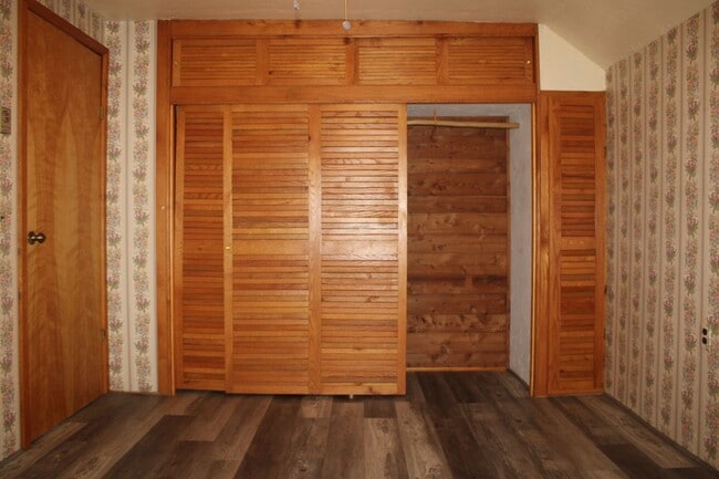 Building Photo - 10 Winter Ave