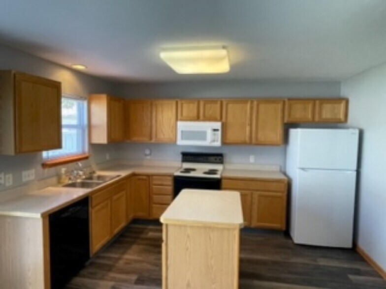 Building Photo - 5307 Chaucer Dr