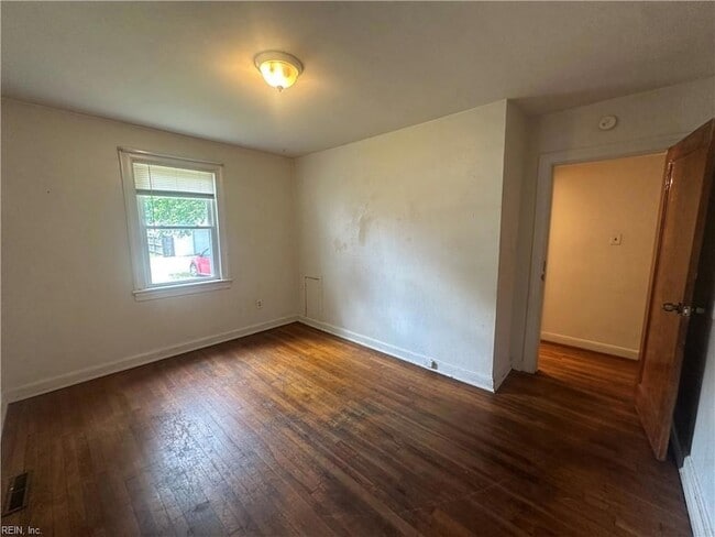 Building Photo - 124 Chautauqua Ave