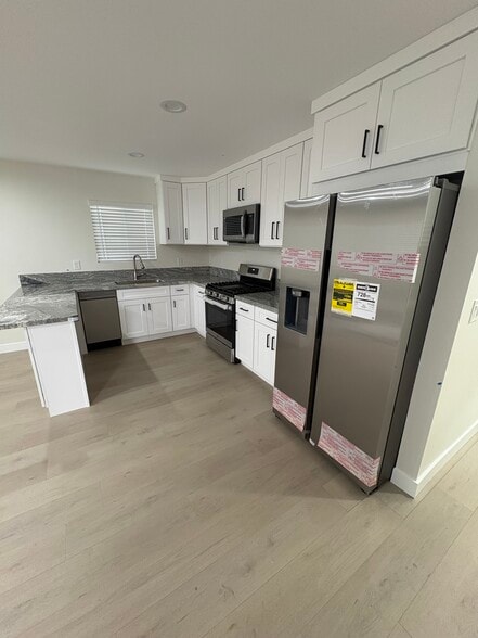 Building Photo - 2410 W Stanford St