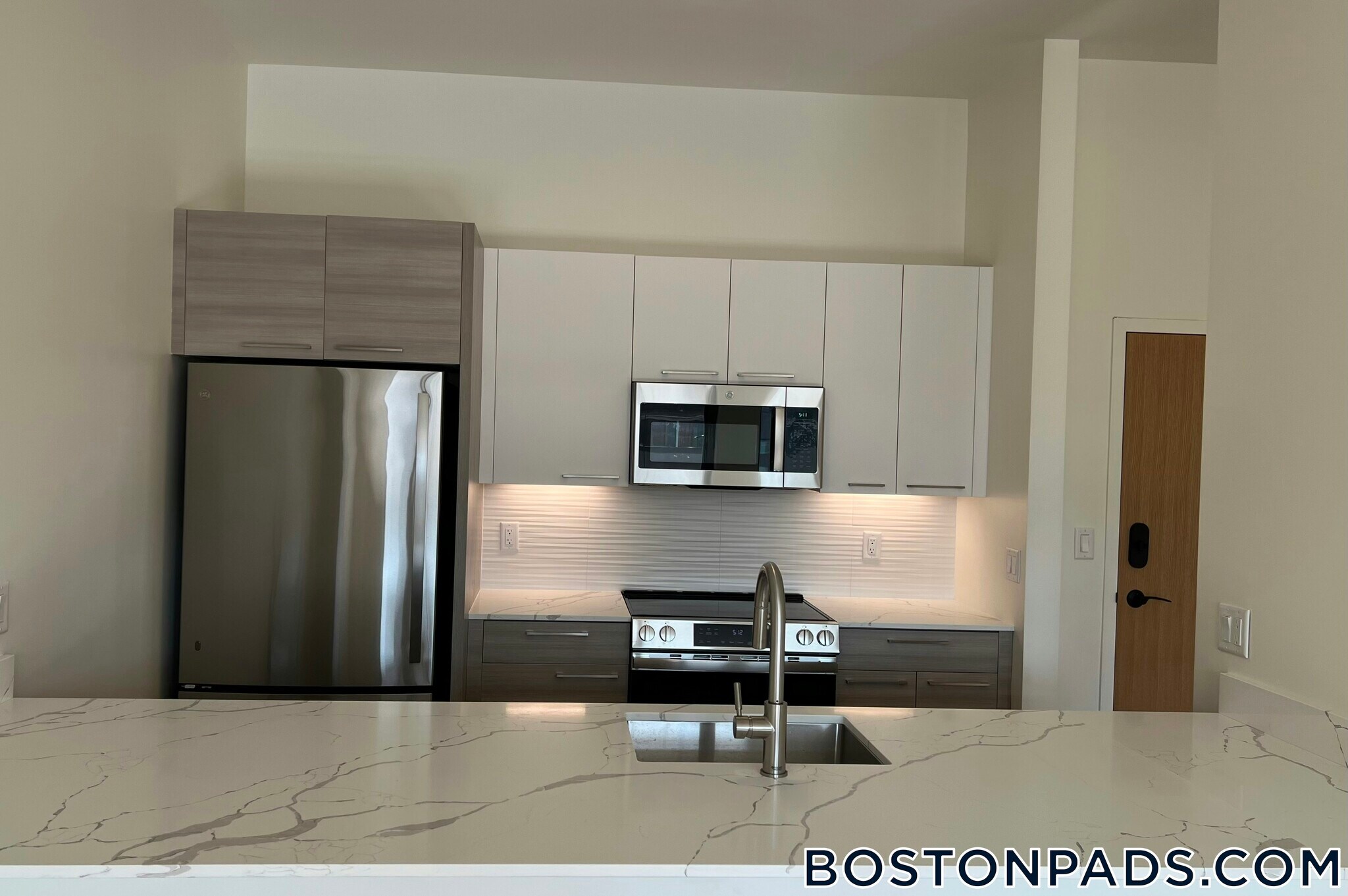 Building Photo - 1079 Commonwealth Ave