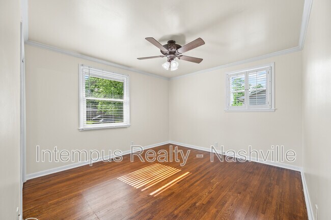 Building Photo - 7020 Bonnamere Dr
