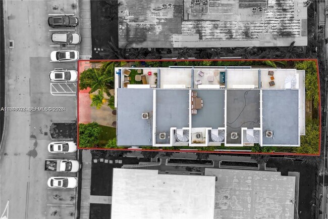 Building Photo - 1966 Biarritz Dr