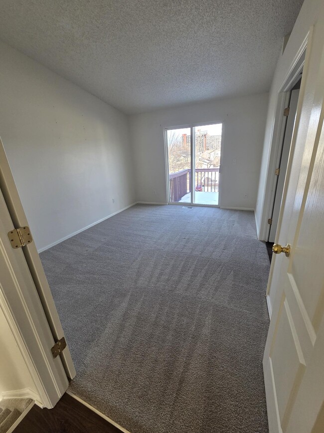 Building Photo - 3516 Atlantic Dr