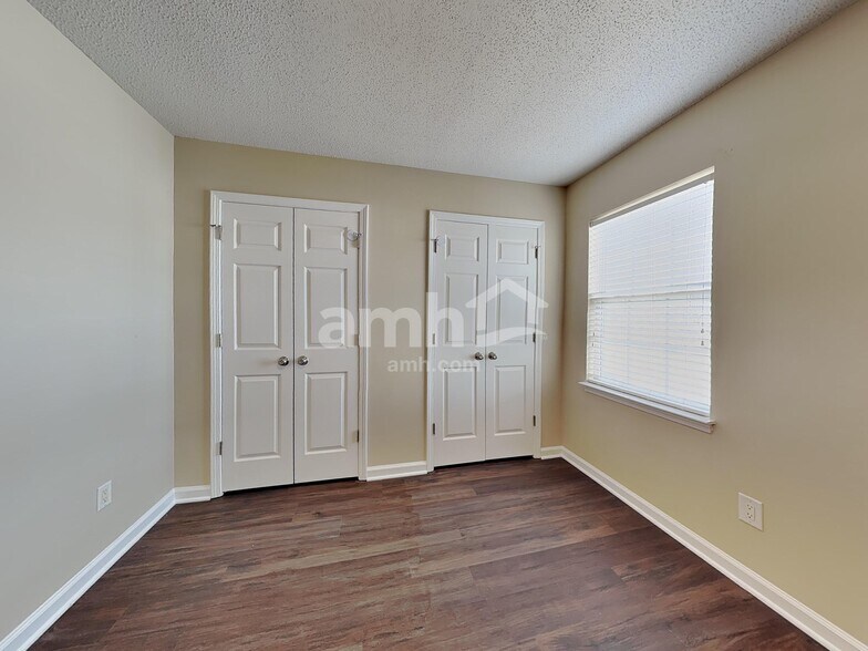 Building Photo - 3646 Sunset Hollow Dr