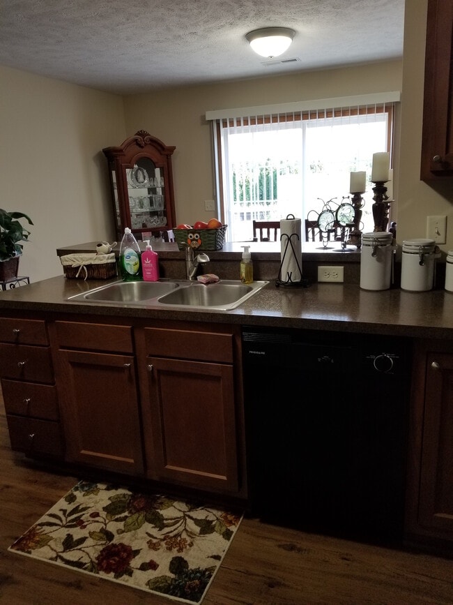 Maple Ridge Villas 2270 Ferguson Rd Ontario OH 44906 Apartment Finder