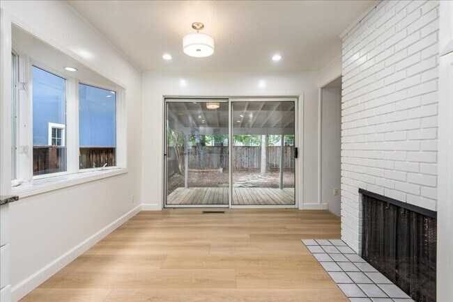 Building Photo - 726 14th Avenue-