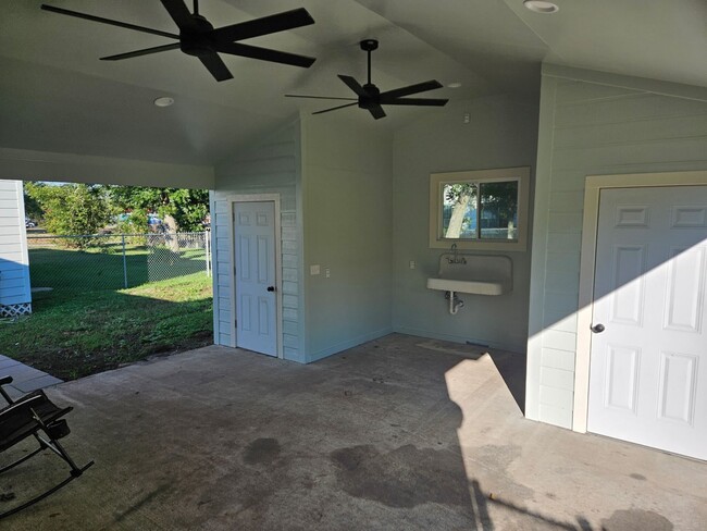 Building Photo - 3502 1st St