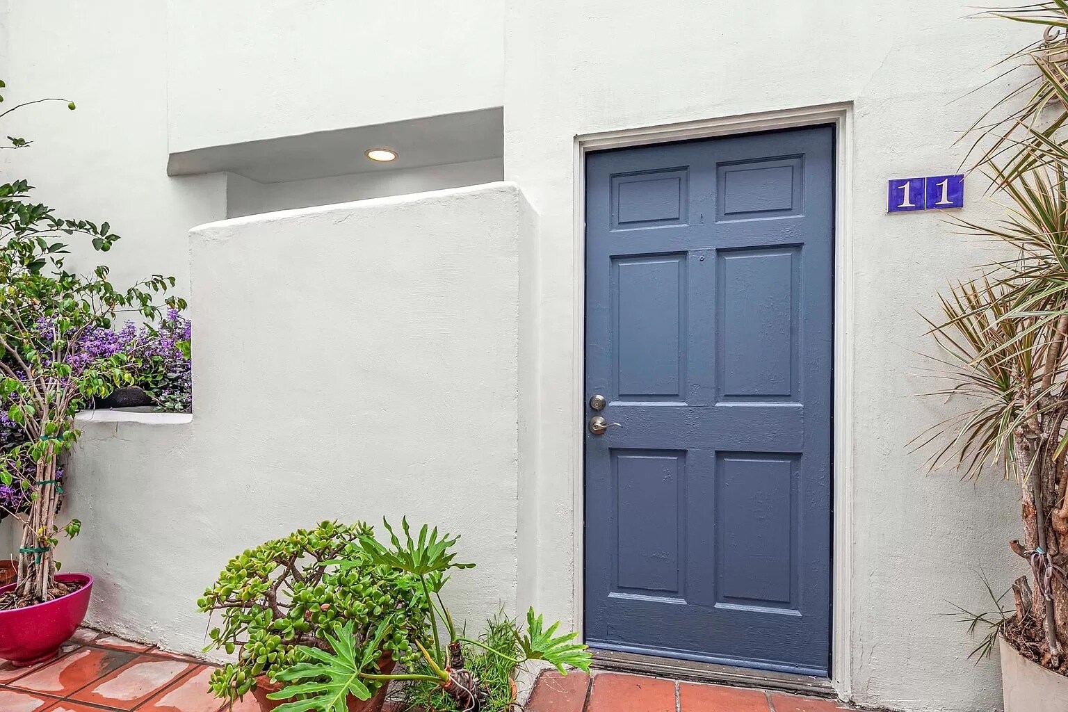 Building Photo - 1440 N Fairfax Ave