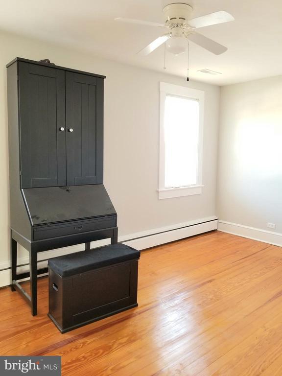 Building Photo - 300 Lafayette St