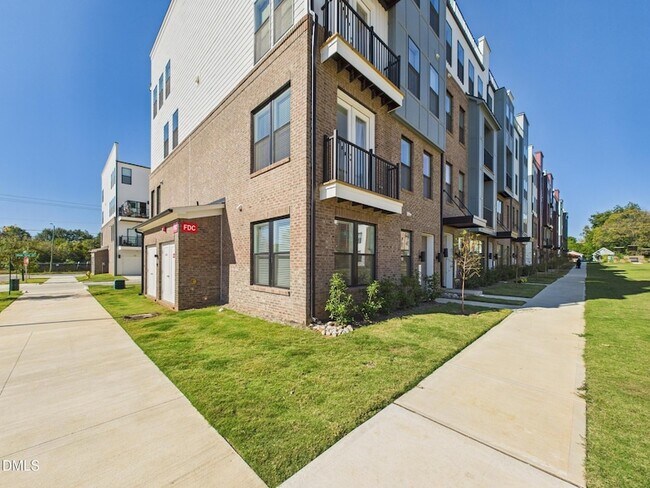 Building Photo - 1259 Shaw View Aly