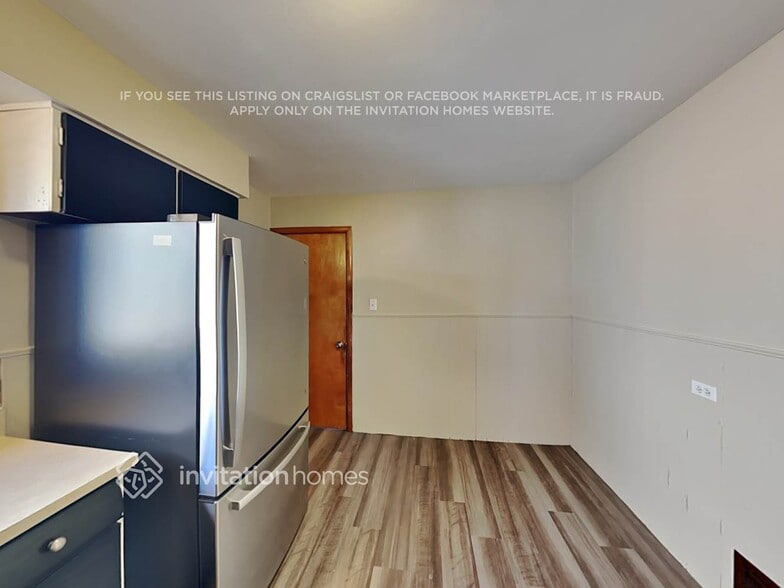 Building Photo - 8834 S Troy Ave